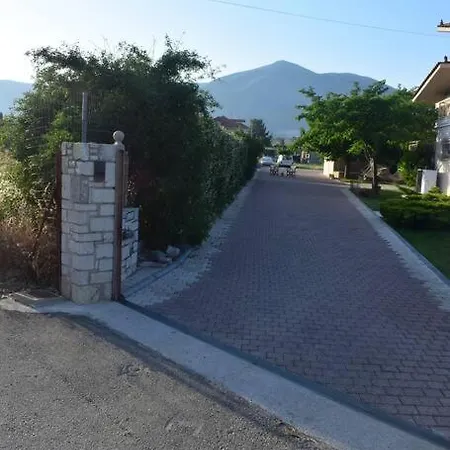 εύη