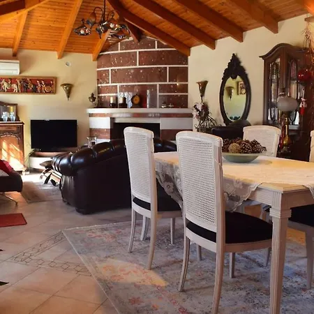 Villa εύη Ligourio