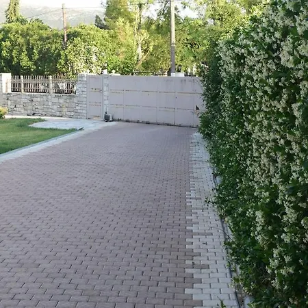 Villa εύη *