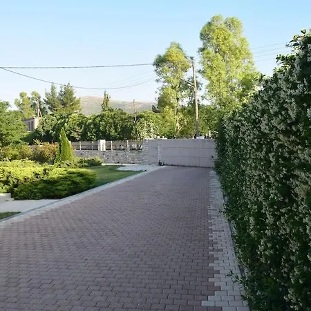 εύη Villa
