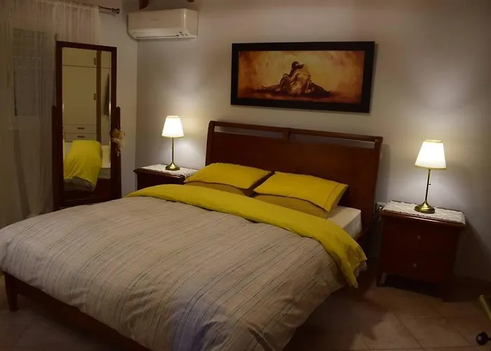 Вилла εύη Лигурион